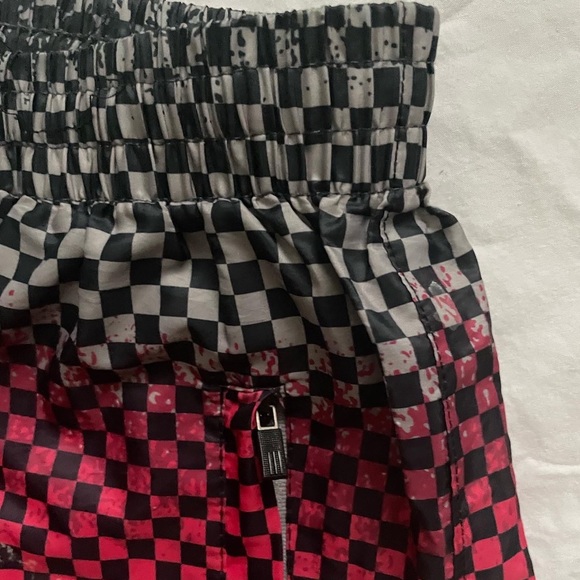 ✨SOLD✨ RARE Adidas Checkered Shorts - Picture 4 of 10